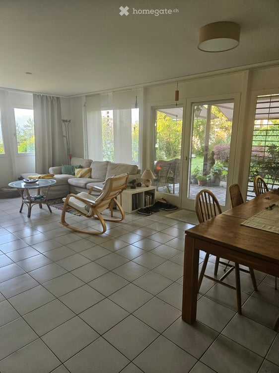 Helle 4.5-Zimmer-Terrassenwohnung in Udligenswil – ruhige Lage mit schöner Aussicht 6