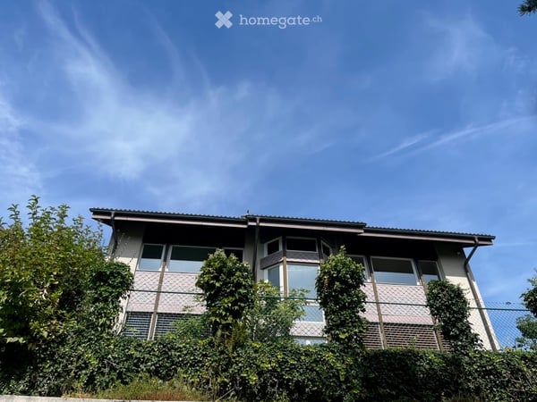 Helle 4.5-Zimmer-Terrassenwohnung in Udligenswil – ruhige Lage mit schöner Aussicht 2