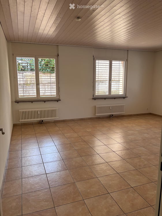 Charmante 3-Zimmer-Altbauwohnung mit Gartensitzplatz in Dornach 3