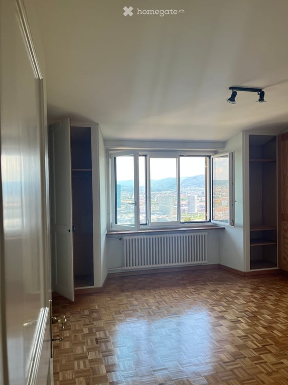 Vermietung befristet auf 2 Jahre, 4.5-Zimmer-Doppeleinfamilienhaus an ruhiger Lage in Zürich-Höngg 2