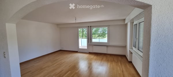 Helle 4.5-Zimmer-Wohnung mit Balkon und schöner Aussicht in Berneck 2