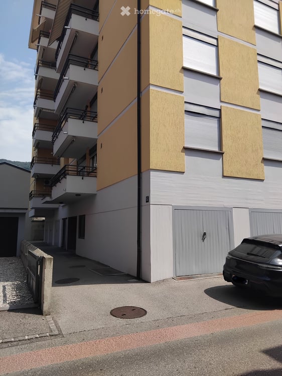 Luminoso appartamento di 3.5 locali a Chiasso – Accessibile e Moderno 7
