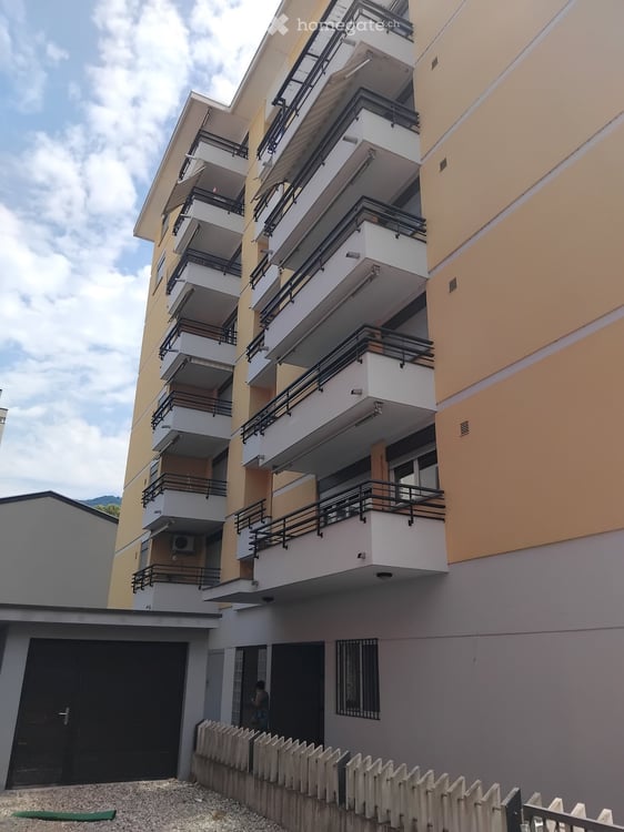 Luminoso appartamento di 3.5 locali a Chiasso – Accessibile e Moderno 8