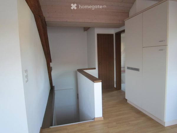 Charmante 2.5-Zimmer-Dachwohnung in Würenlos 6