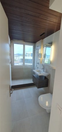 Charmante 4.5-Zimmer-Dachwohnung an der Weidstrasse in Zug 7