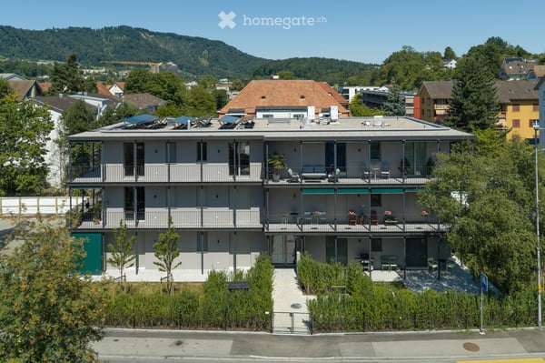 Moderne 4.5-Zimmer-Neubauwohnung, zentrale Lage, grosser Balkon 2