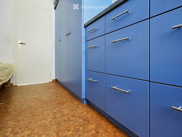 4.5 Zimmer Wohnung in einem modern renovierten Gebäude, Erdsondenheizung und PV-Anlage auf dem Dach 9