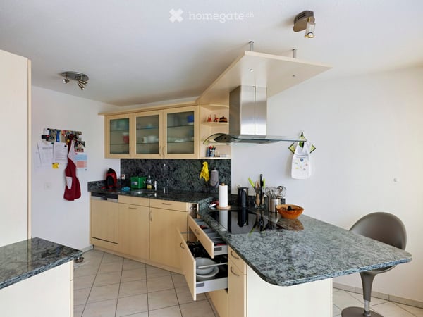 4.5 Zimmer Wohnung in einem modern renovierten Gebäude, Erdsondenheizung und PV-Anlage auf dem Dach 5