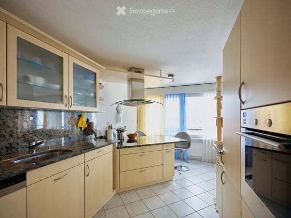 4.5 Zimmer Wohnung in einem modern renovierten Gebäude, Erdsondenheizung und PV-Anlage auf dem Dach 6