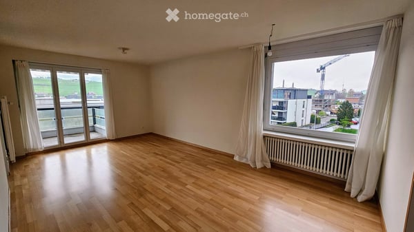 Renovierte 3.5-Zimmer-Wohnung mit Balkon und Seeblick in Küssnacht am Rigi 2