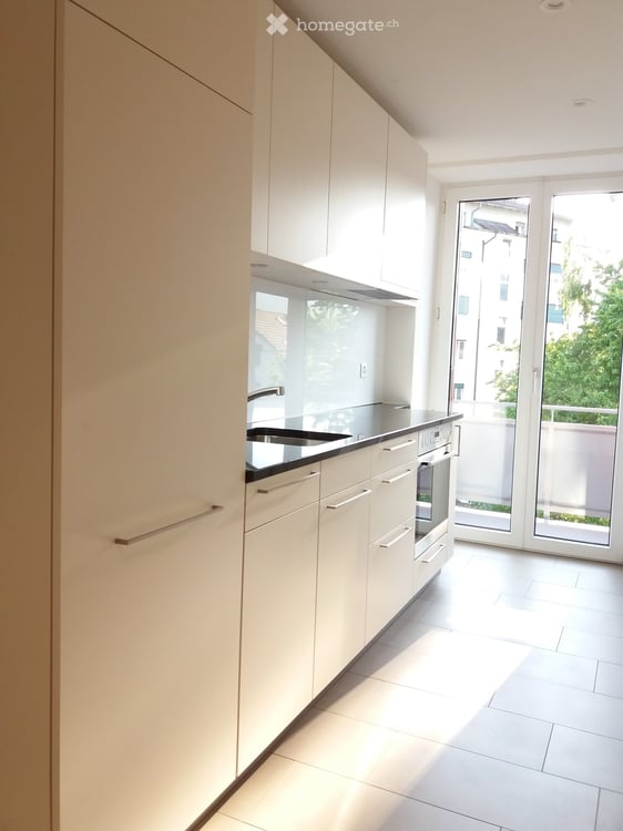 Charmante sonnige 3-Zimmer-Wohnung an zentraler Lage in Olten 2
