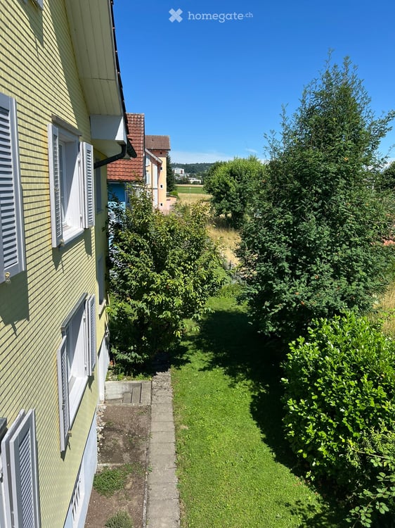 Charmante 5.5-Zimmer-Duplex-Wohnung mit Kamin und Balkon zentrumsnah in Gossau 2