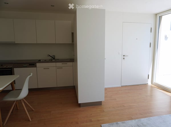 Möblierte 2.5-Zimmer-Wohnung mit separatem Eingang, eigenem Gartensitzplatz und Parkplatz 2