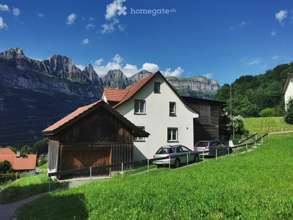 Charmante 4.5-Zimmerwohnung mit Garage und viel Stauraum in Oberterzen 2