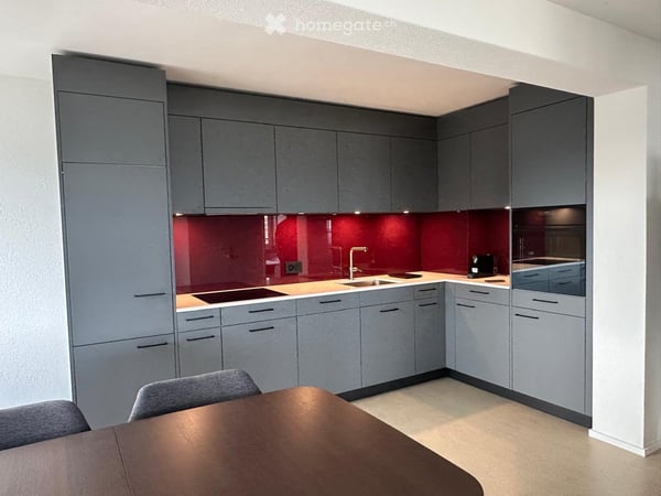Möblierte 2.5-Zimmer-Wohnung im 18. Stock mit Weitblick – Zürich Oerlikon 6
