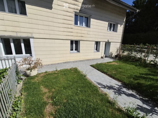 Charmante 4-Zimmer-Maisonette-Wohnung mit Balkon und Garten in Gossau ZH 4