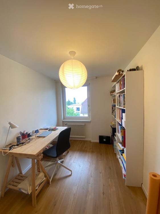 Helle, möblierte 4.5-Zimmer-Wohnung in Horgen 3