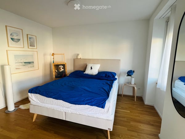 Stylish Furnished 1.5-Room Apartment | 14 m² | Two Private Balconies | Prime Location in Zurich 8004 4