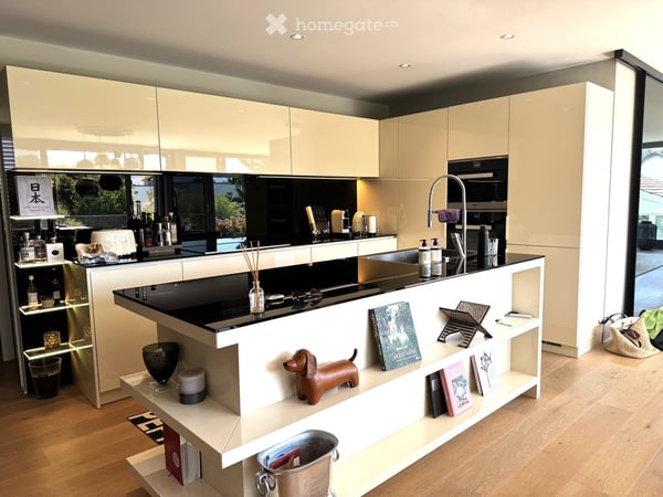 Exklusive 4.5-Zimmer-Wohnung mit hochwertigem Ausbaustandard 5