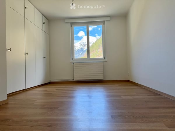 Charmante 4-Zimmer-Wohnung mit Bergpanorama in Amsteg 12