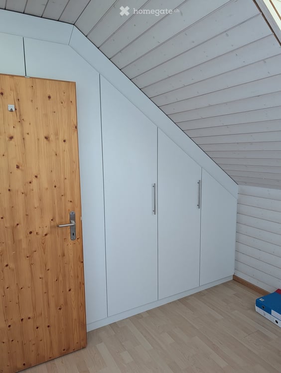 Gemütliche 3.5-Zimmer-Wohnung mit Balkon in Mönchaltorf 8