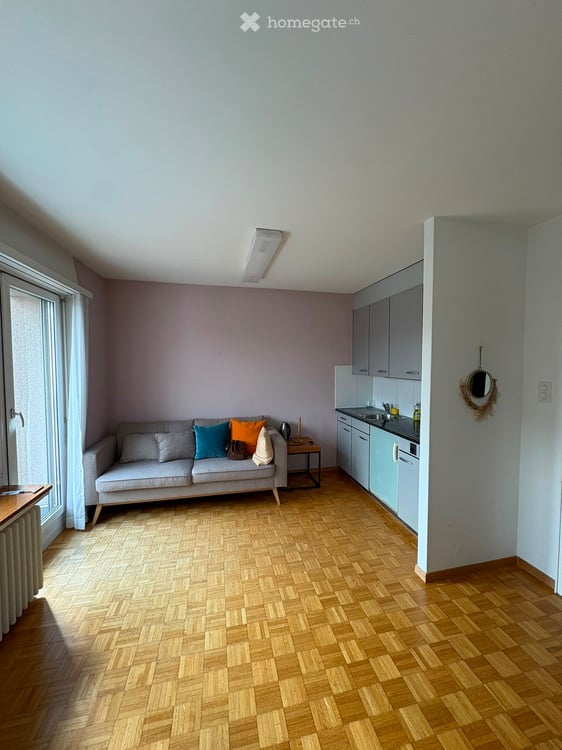 Charmantes 1.5-Zimmer-Apartment im 5. OG mit Balkon und Weitsicht –l