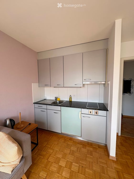 Charmantes 2.5-Zimmer-Apartment im 5. OG mit Balkon und Weitsicht –l 5