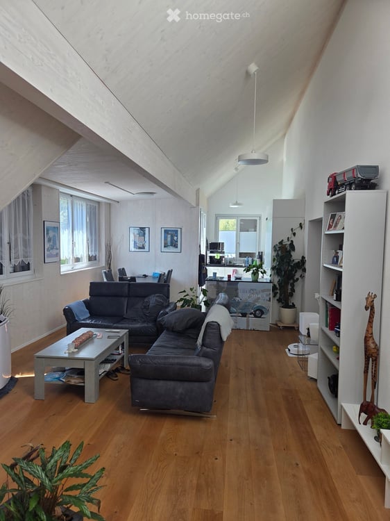 Charmante 4.5-Zimmer-Dachwohnung in Rorbas – modern, ruhig und tierfreundlich und bezahlbar 2