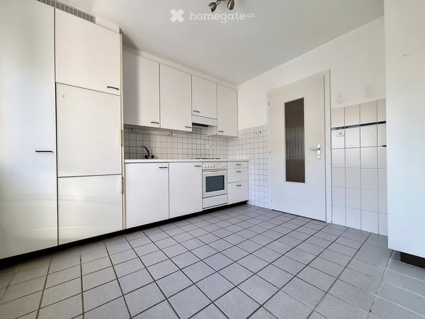 Appartement 3.5 pièces rénové avec balcon à Sierre 5
