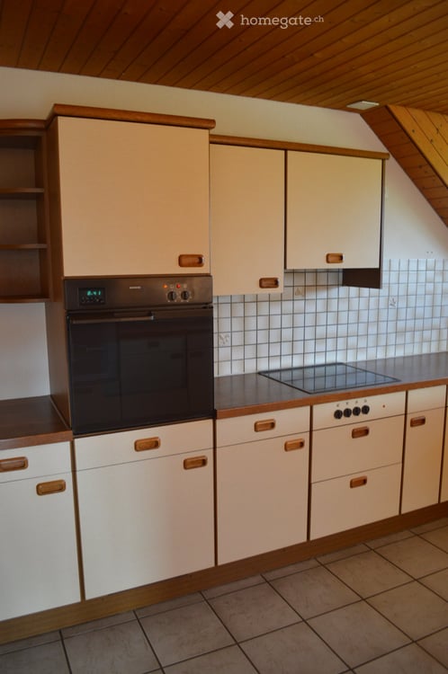 Grosszügige 5.5-Zimmer-Dachwohnung in Fehraltorf – Ruhige Lage mit schöner Aussicht 5