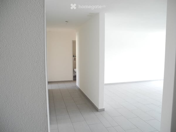 Helle 4.5-Zimmer-Wohnung mit Balkon in Bülach – ab Oktober 2026 verfügbar 2