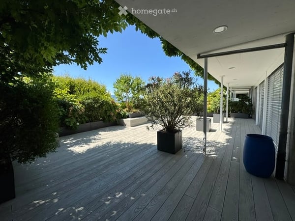 Exklusives 6.5-Zimmer-Einfamilienhaus mit Pool und Seesicht in Jona 29