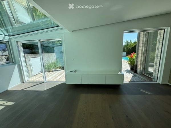 Exklusives 6.5-Zimmer-Einfamilienhaus mit Pool und Seesicht in Jona 18