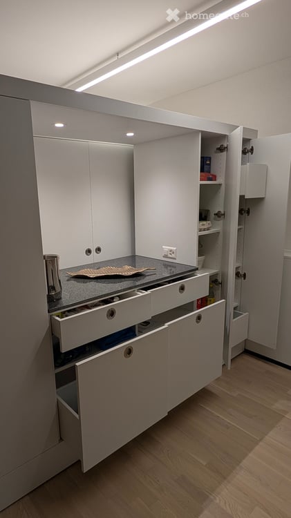 Moderne 1.5 Zimmer Neubauwohnung mit extrem viel Stauraum, Terrasse und Blick ins Grüne 8