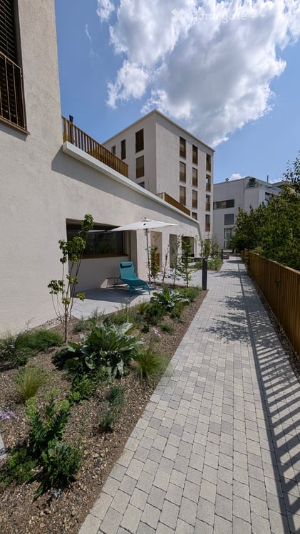 Moderne 1.5 Zimmer Neubauwohnung mit extrem viel Stauraum, Terrasse und Blick ins Grüne 9