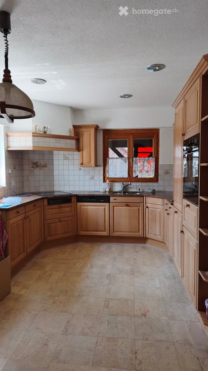 Geräumige 6-Zimmer-Maisonette Wohnung mit Balkon 20