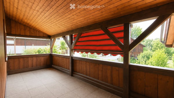 Geräumige 6-Zimmer-Maisonette Wohnung mit Balkon 9