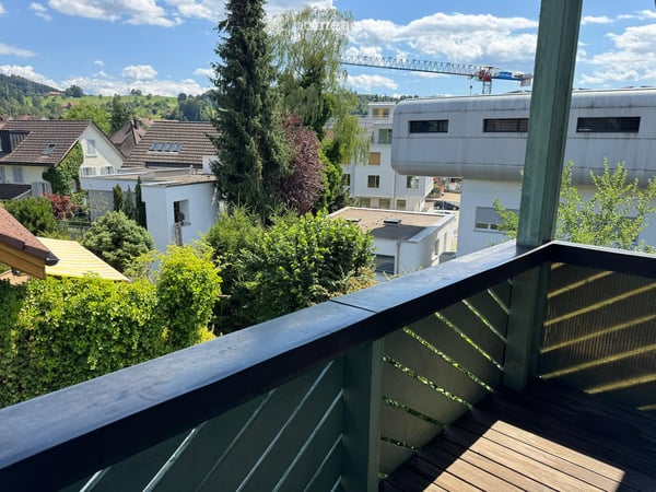 Grosse 5.5-Zimmer-Dachwohnung im Landhausstil in Bäretswil – ab September oder nach Vereinbarung 2