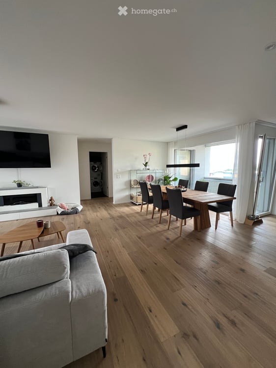 Nachmieter für ruhige  4 1/2 Zimmer Wohnung gesucht
