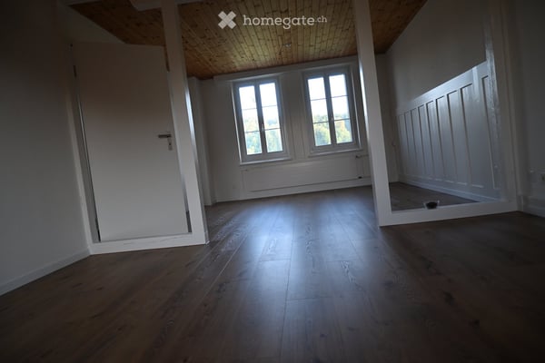 Geräumige 5.5-Zimmer-Wohnung mit Balkon in Dinhard 4
