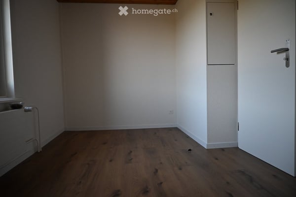 Geräumige 5.5-Zimmer-Wohnung mit Balkon in Dinhard 6