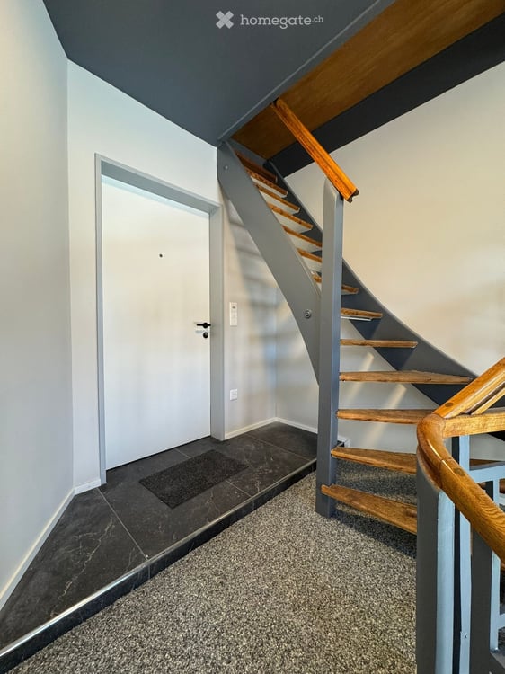 Komplett renovierte 4.5-Zimmer Dachwohnung mit Balkon 10