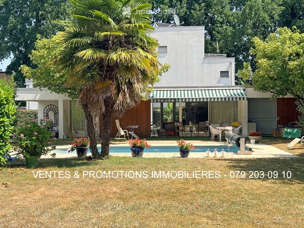 RARE A CHENE-BOUGERIES - VILLA DE PLAIN-PIED AVEC PISCINE SUR PARCELLE de 1'280 m2 3