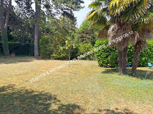 RARE A CHENE-BOUGERIES - VILLA DE PLAIN-PIED AVEC PISCINE SUR PARCELLE de 1'280 m2 9