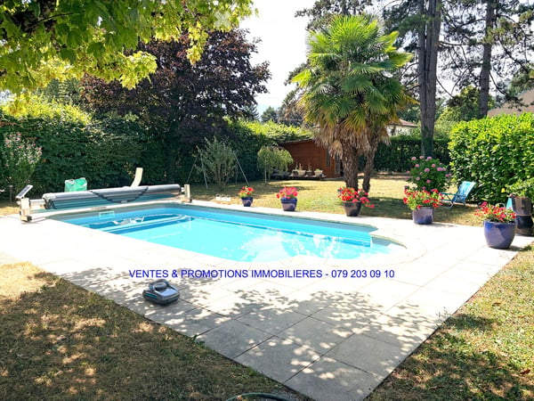 RARE A CHENE-BOUGERIES - VILLA DE PLAIN-PIED AVEC PISCINE SUR PARCELLE de 1'280 m2 2
