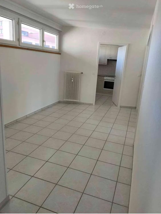 Helle 3.5-Zimmer-Wohnung mit Balkon in Muttenz – renoviert und zentral gelegen 2