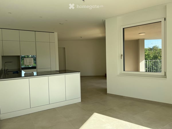 Moderne 3.5-Zimmer-Eigentumswohnung mit Balkon in Zürich-Seebach 4