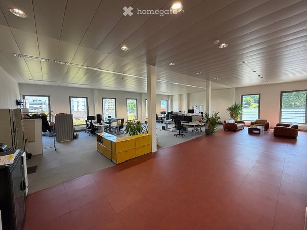 Moderne Bürofläche 354 m² zur Untermiete – direkt beim Bahnhof Jona 2