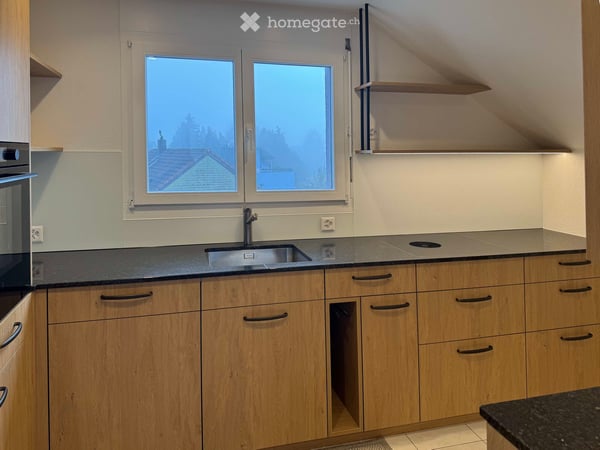 Exklusive  4½-Zimmer-Dachwohnung mit 125 m² Wohnfläche und 30 m² Sonnenterrasse an zentraler Lage 5