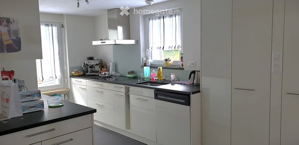 Charmante 4.5-Zimmer-Maisonette-Wohnung mit Seesicht in Staad SG 9